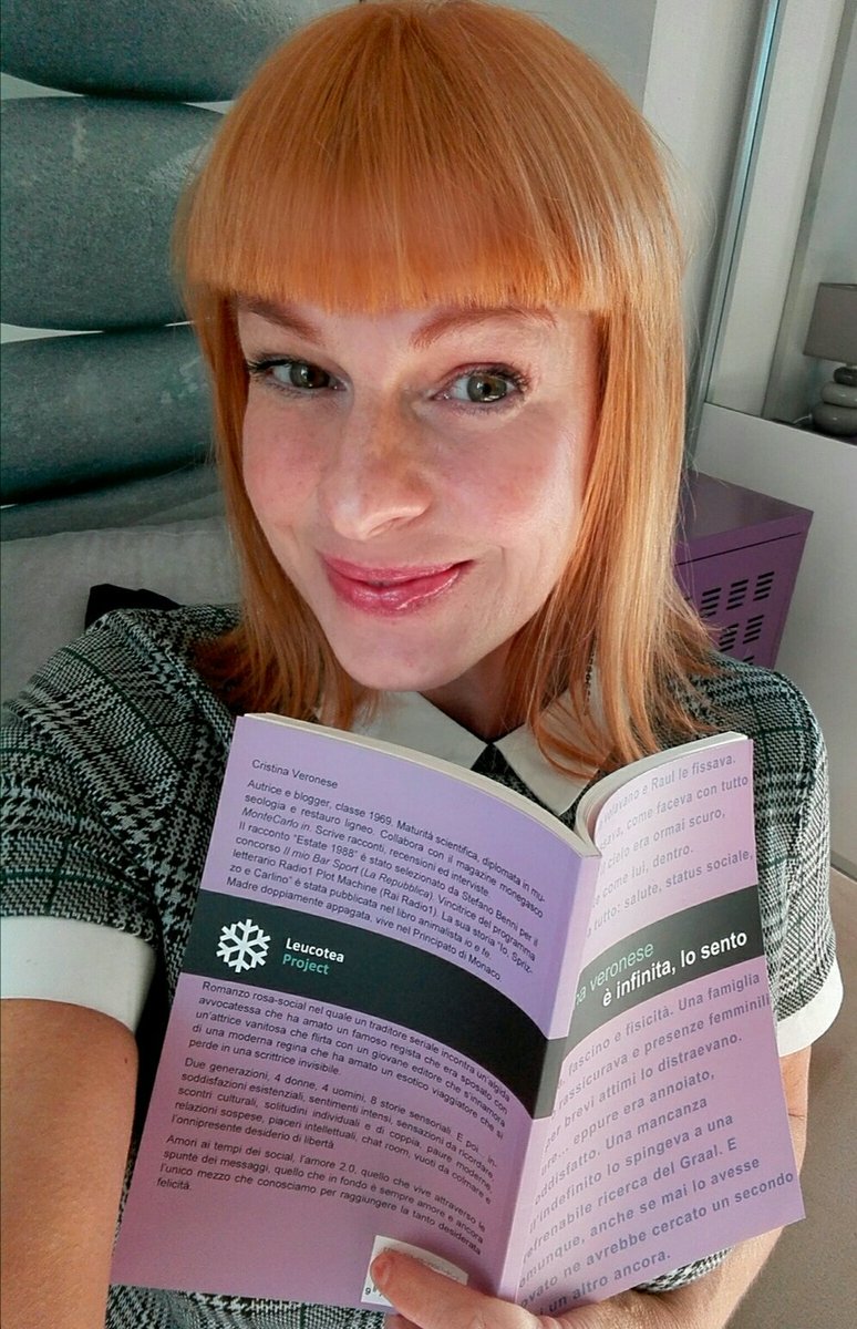 <a href="/CasaLettori/">Casa Lettori</a> <a href="/repubblica/">Repubblica</a> <a href="/Robinson_Rep/">Robinson di Repubblica</a> #selfieconunlibro ma quanto è bello questo #hashtag? 📕📷