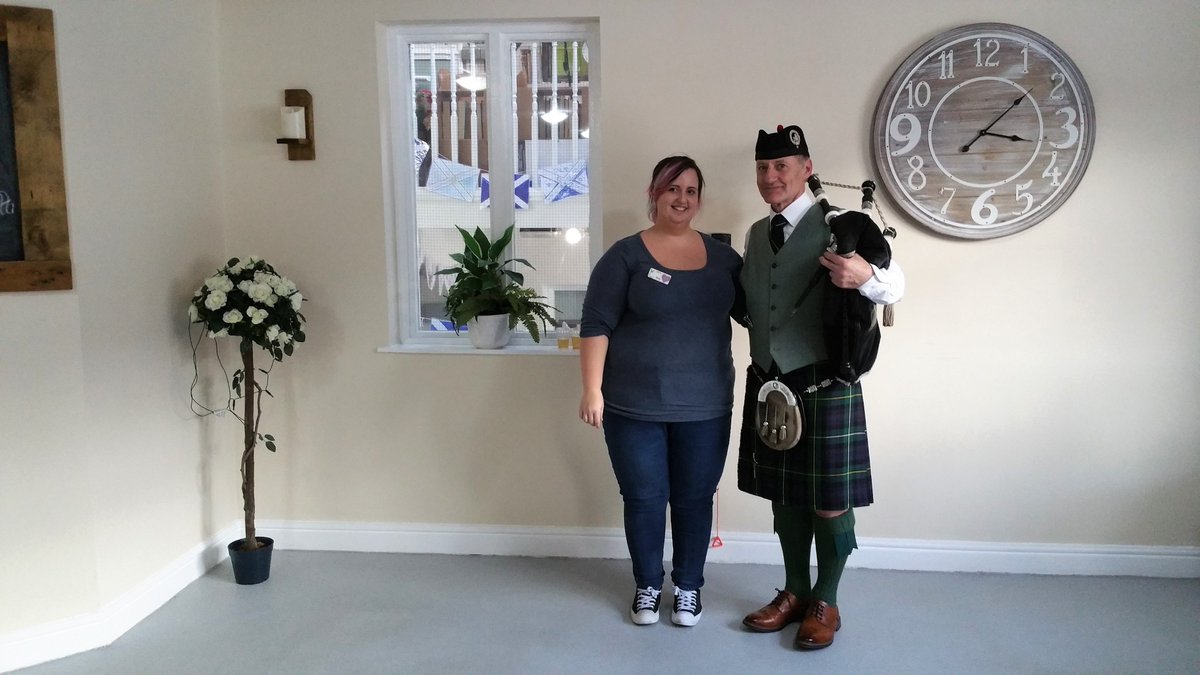 BagpiperInWales's tweet photo. A revisit y'day to #MillView Care Home #Pentre #RhonddaValleys Bagpiping for residents celebrating #RobertBurns birth. ThnkU Amy &amp; staff :-)

#SouthWales #BurnsBagpiper #Bagpipes #Pentre #Treorchy #Burns2019 #Haggis #Cowbridge #Llantrisant #RhonddaCynonTaf #Cardiff #Pontyclun https://t.co/jT1tJ6ucBT