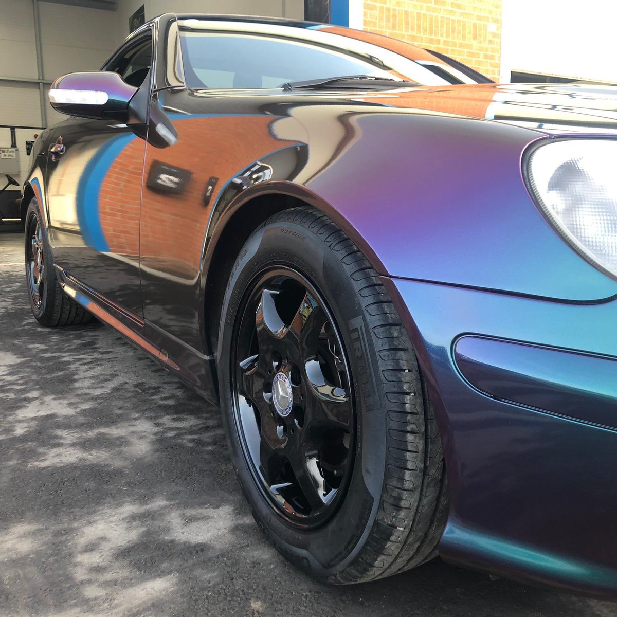 RevolutionWrapsUK tweet media