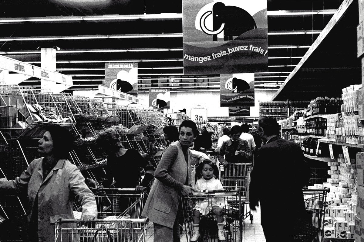 LaurentRiera's tweet photo. [oldies] 1973: le 1er supermarché Mammouth ouvre ses portes dans le Centre Alma, au sud de #Rennes (photos Stéphane Miossec / licence CC) https://t.co/M9KTyiXrWW