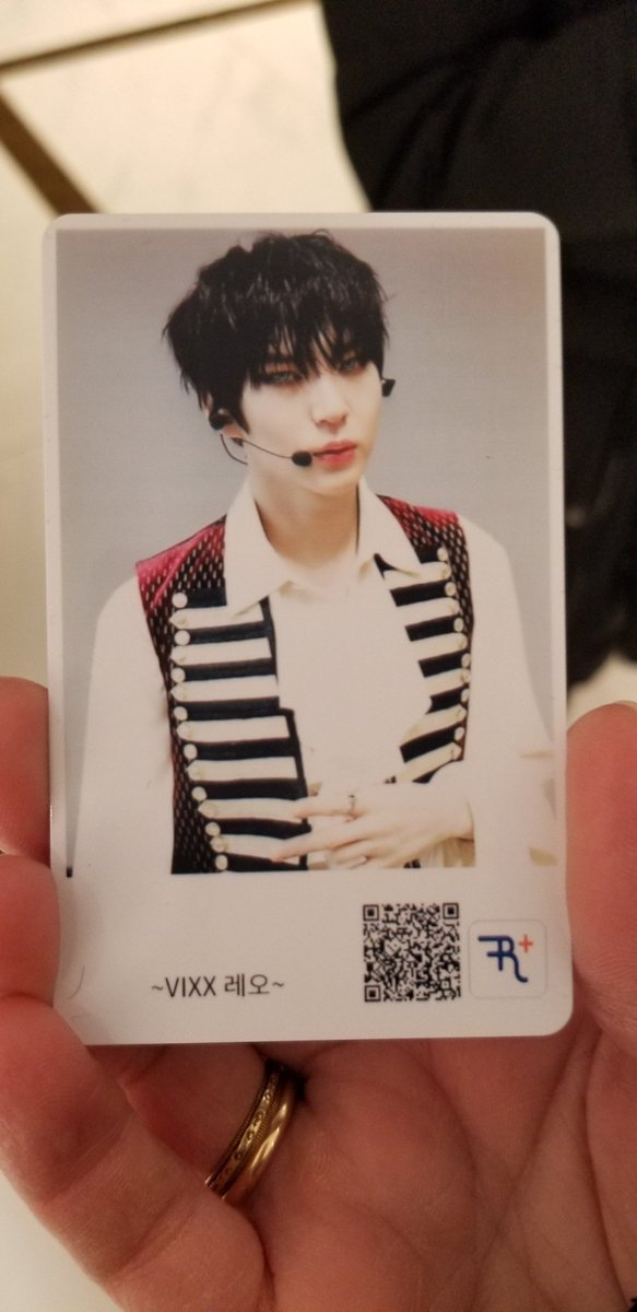 seoulbound's tweet photo. Day consisted of making my own #vixx #정택운 transportation card via #oppacard and went to #fila to buy shoes but they didnt have my size😭😭 will go back later maybe https://t.co/zkSeEclD1A