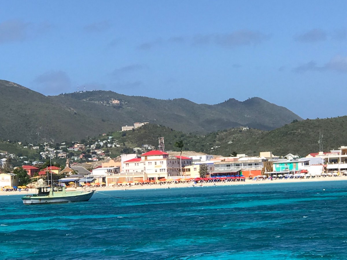 fireman446's tweet photo. One of my favorite places. St.Marteen,
The water is so beautiful. https://t.co/ILrJ5a57hm