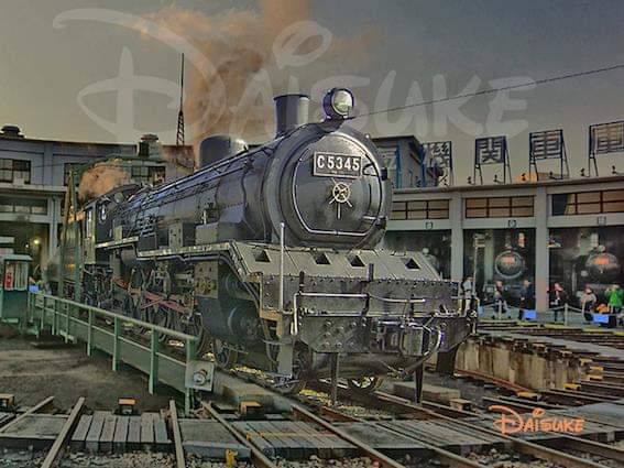 O Xrhsths 栗原大輔精密画美術館 Sto Twitter 久しぶりに機関車を描く 画材はターナー色彩のアクリルガッシュ C53 C5345 梅小路 機関車 機関区 京都 特急つばめ 3シリンダー アクリルガッシュ 蒸気機関車 Sl 鉄道 東海道本線 特急 ターン