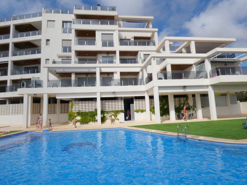 HomeEspana's tweet photo. Searching for the perfect Spanish home? Then check out this week's HomeEspaña weekly property selection:https://t.co/tBS4TgsKCa #propertiesoftheweek #alicante #costablanca #murcia #valencia #spanishproperties #lifeinspain #realestate https://t.co/H7LNBLjELz