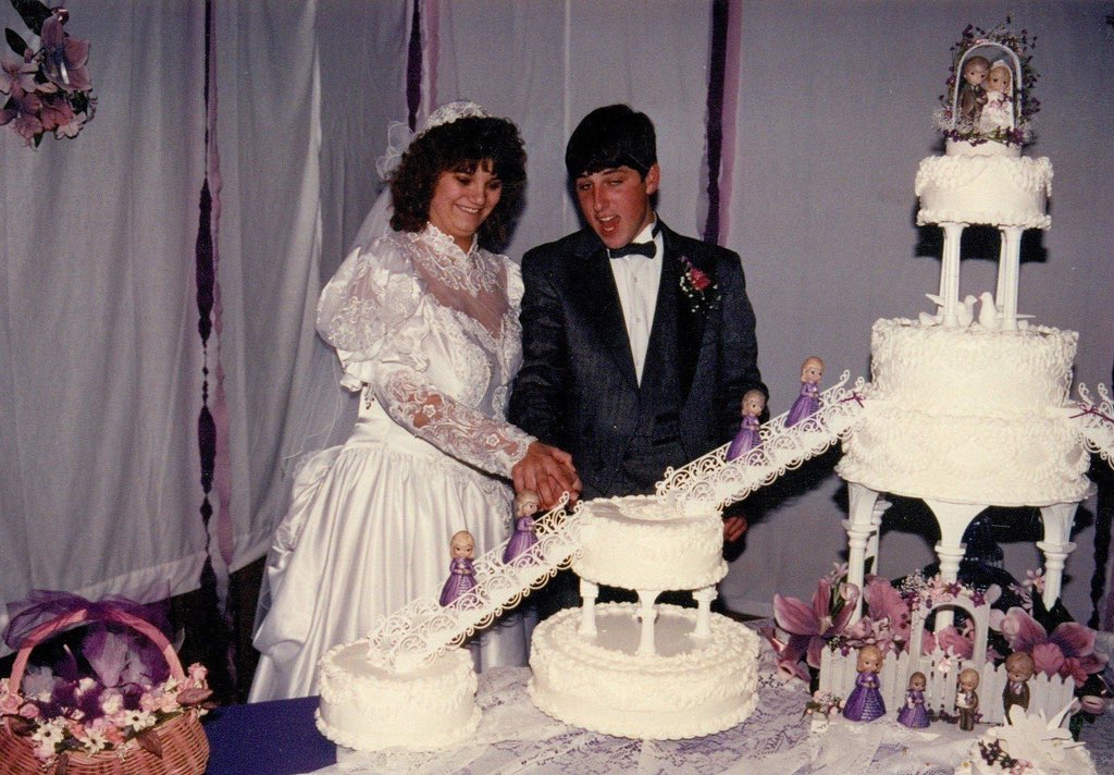 SuziSteber's tweet image. 28 years today. Must be doing something right!! #Blessed #StillHavingFun ❤️