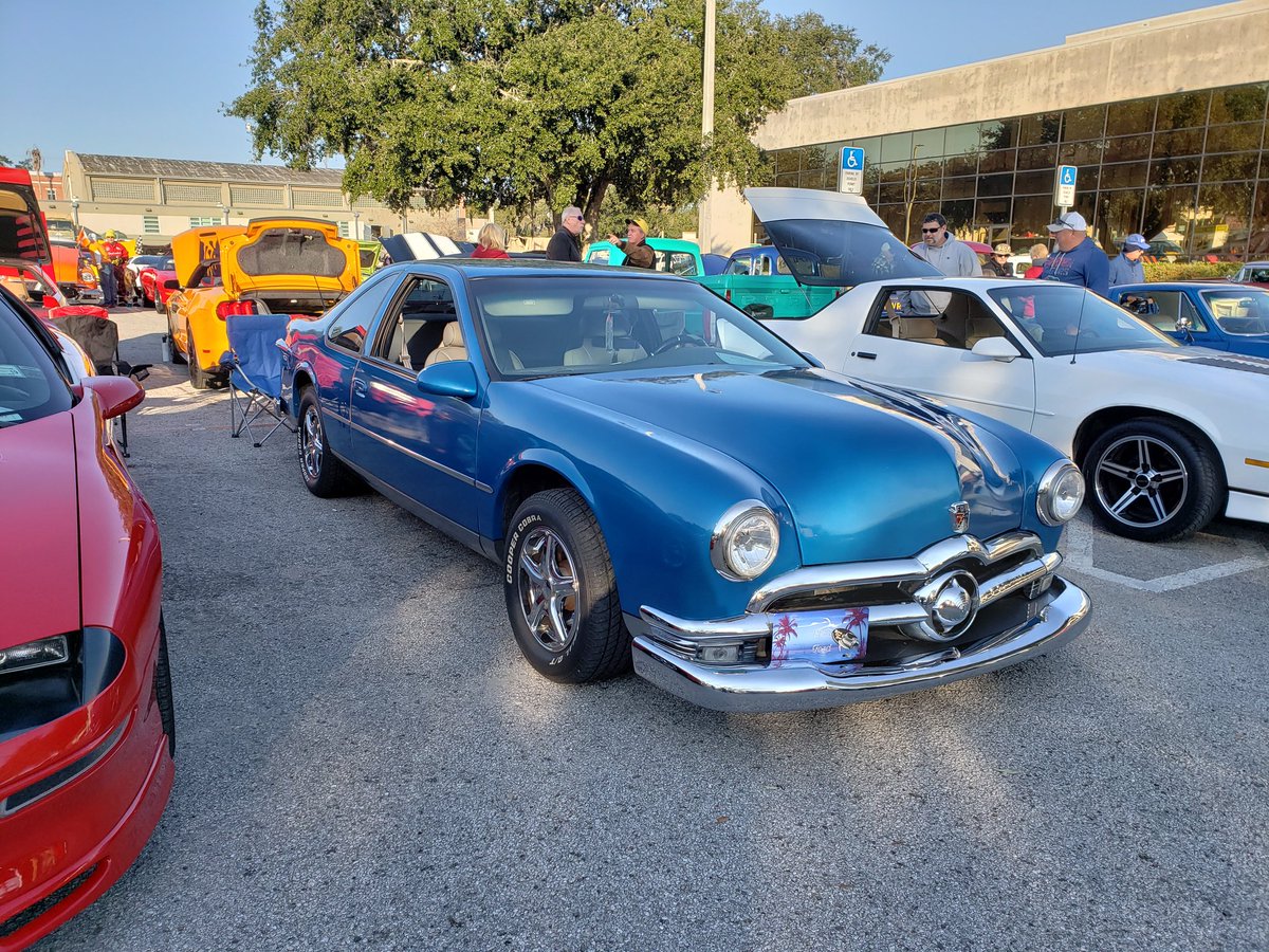 DadeCityPolice's tweet photo. Kumquat Festival Classic Car Show! #classic #car #KumquatFestival #dcpd https://t.co/oiIKjDH6t6