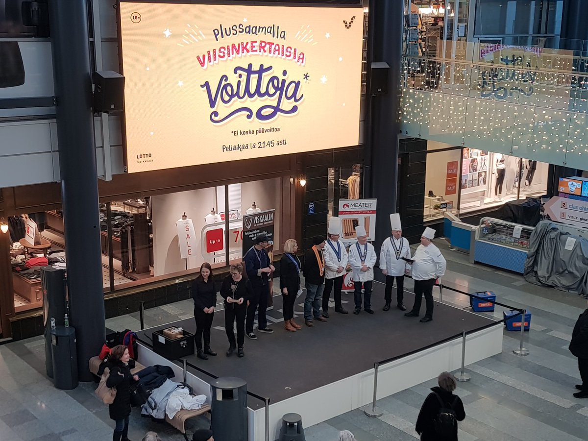 Tätä on maatilan markkinointi. Viskaalin järjestämä paras Rössyresepti kilpailu Oulun keskustassa. <a href="/proagria/">ProAgria</a> #markkinointi #johtaminen #proagria #viskaalin #valkea