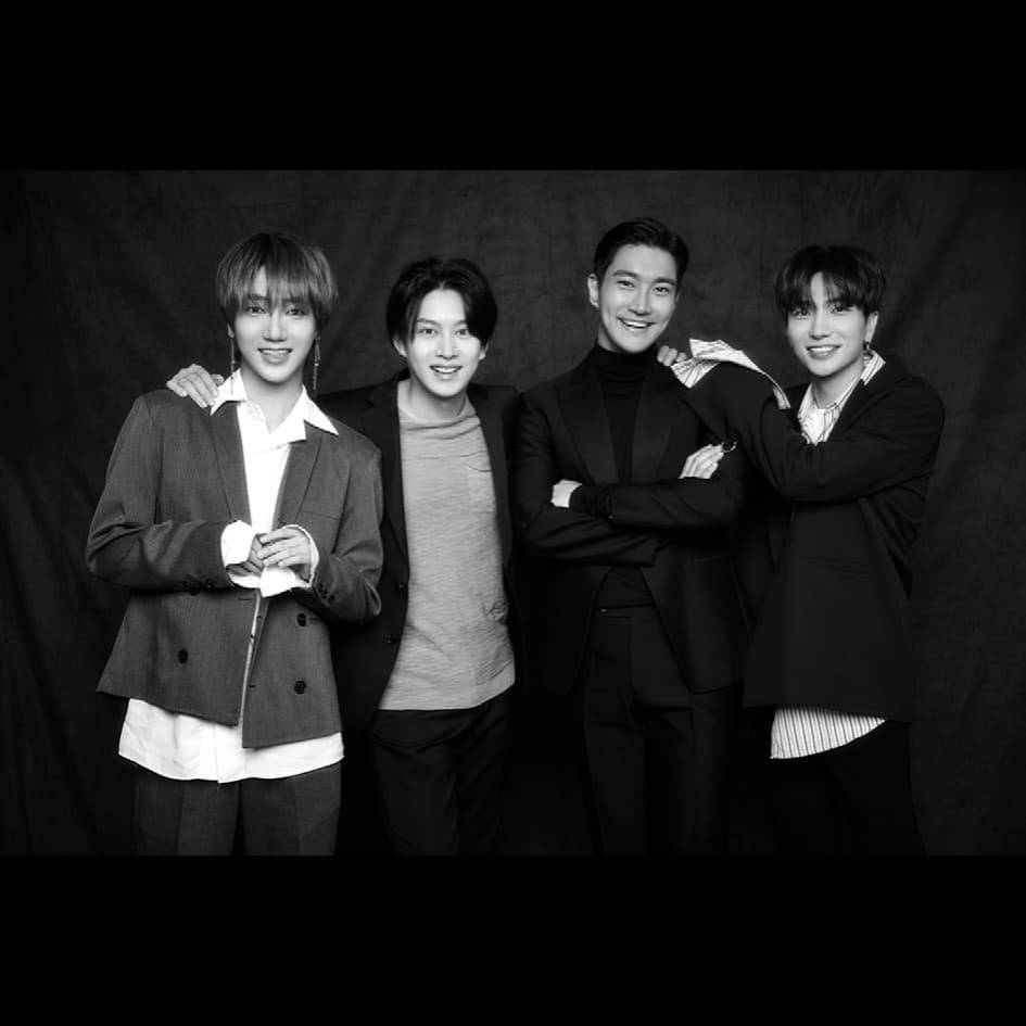 HeeL_0616's tweet photo. #SJ_KKBOX_MusicAward
@SJofficial 
Congratulations our boys 👏👏 You are really legend 🔥🔥Our Hallyu king 👑👑 https://t.co/o8AVuvk1mf