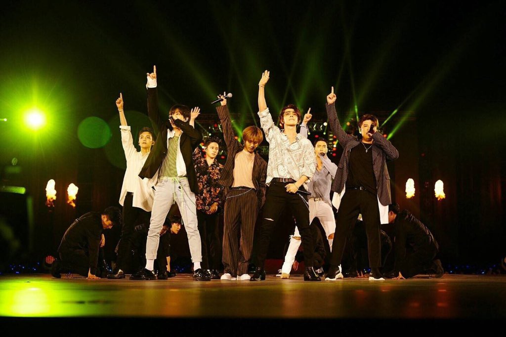 moon_rr618's tweet photo. #SJ_KKBOX_MusicAward
#SuperJunior_KKBOX_ArtistOfTheYear 
@SJofficial 
대박~~~역시 슈퍼주니어 https://t.co/HUC4rj4GrX