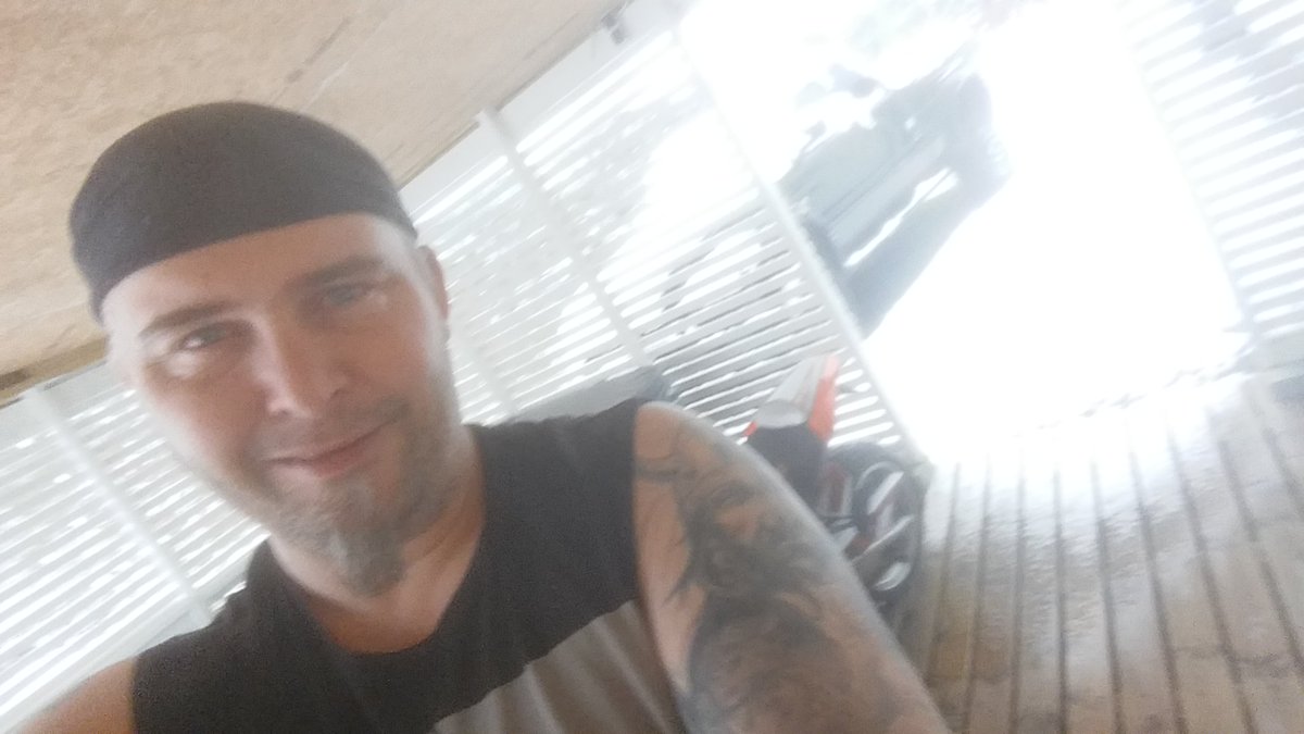 simul82r's tweet photo. Look at simul82r  on Twitch https://t.co/wlG04uCcEm