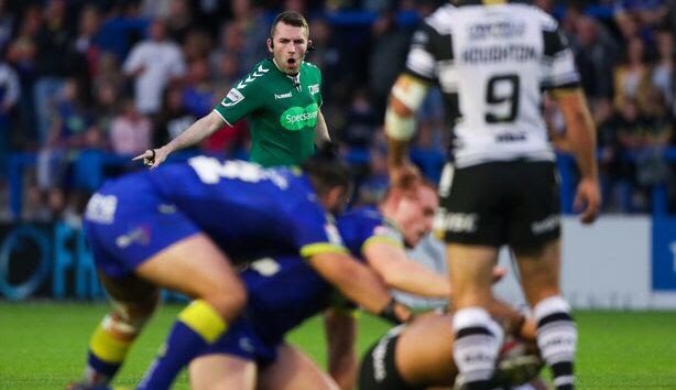 RFLReferees's tweet photo. Do you have what it takes to be a Rugby League Match Official?

Check out our upcoming courses in Cumbria, Hull and Salford ⬇️

https://t.co/o6kyX3tkCY https://t.co/Azmygoyijw
