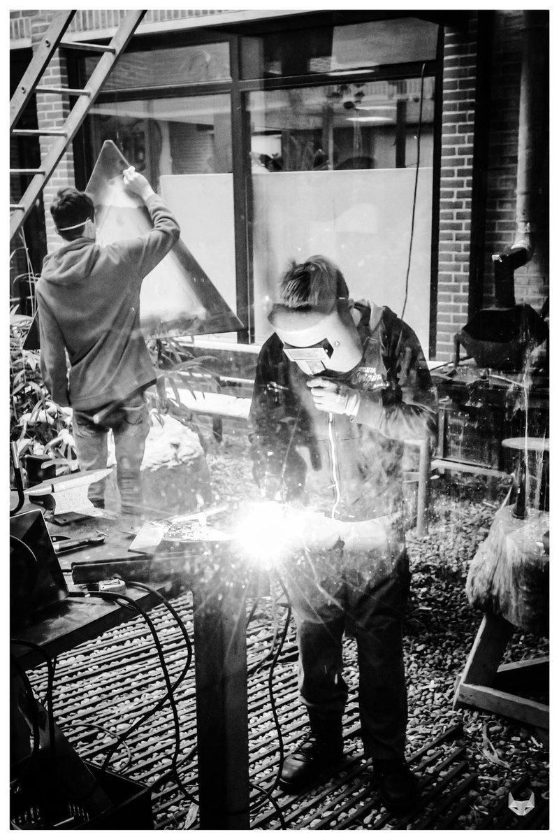 WALHALLAb_NL's tweet image. Gelukkig zijn er heel wat leraren en schoolleiders op #not2019 ons gaan volgen..verstandig! Want wij maken vandaag bekend welke van deze volgers met hun klas een superdynamische GRATIS #maakdag bij ons wint. Moet je dit bericht ook wel retweeten. Voor niks gaat de zon op... RT!