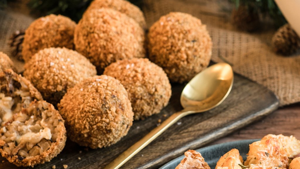 HughesDirect's tweet image. Remember to visit our #recipe page for scrumptious inspiration! #celebritychef #familycook hughes.co.uk/blog/category/…