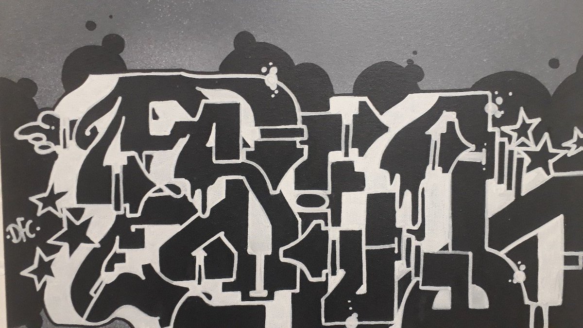 Jo_Shaw__'s tweet photo. #DFCcrew Humber Street Graffiti Takeover! Brilliant to see 66-68 Humber St buzzing for last night's opening. Open again today and tomorrow only, 11am-10pm. Pop-up bar from 5pm today, thanks to @minerva_hull/@HSDCHullGin @FruitMarketHull https://t.co/sUpADfQ20N