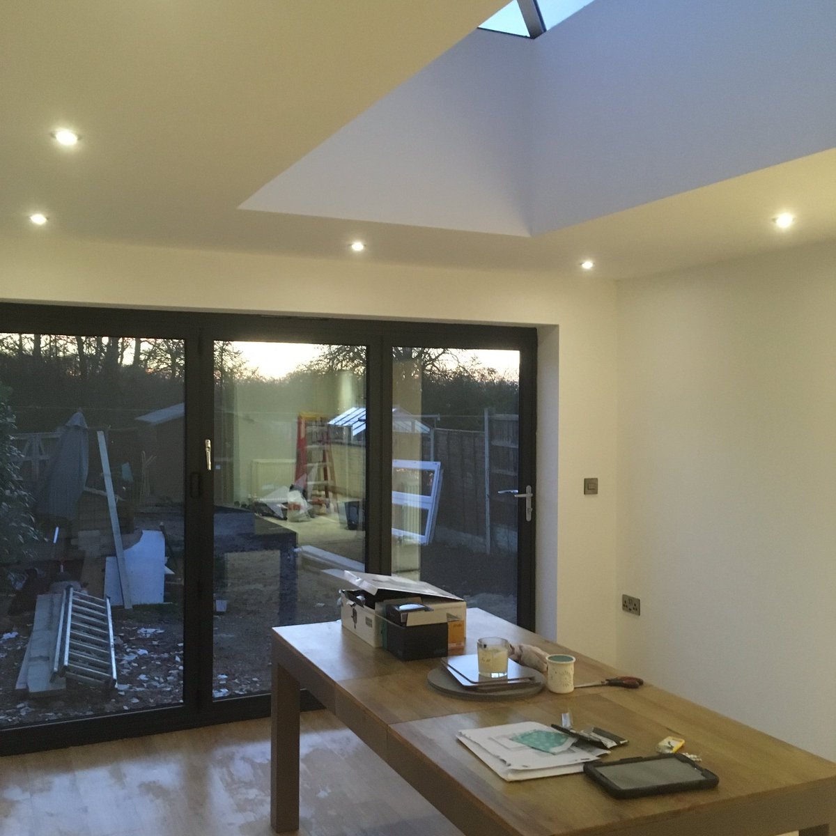 DR_Electr1cal's tweet photo. Happy It’s the weekend? Not as happy as this customer I’m sure! Check out these photos of a recently completed job! #lights #led #thedoctor #electrician #electrics #sparkylife #chrome #usb #usbsocket #outsidelights #happycustomer https://t.co/vJokCmDtIH
