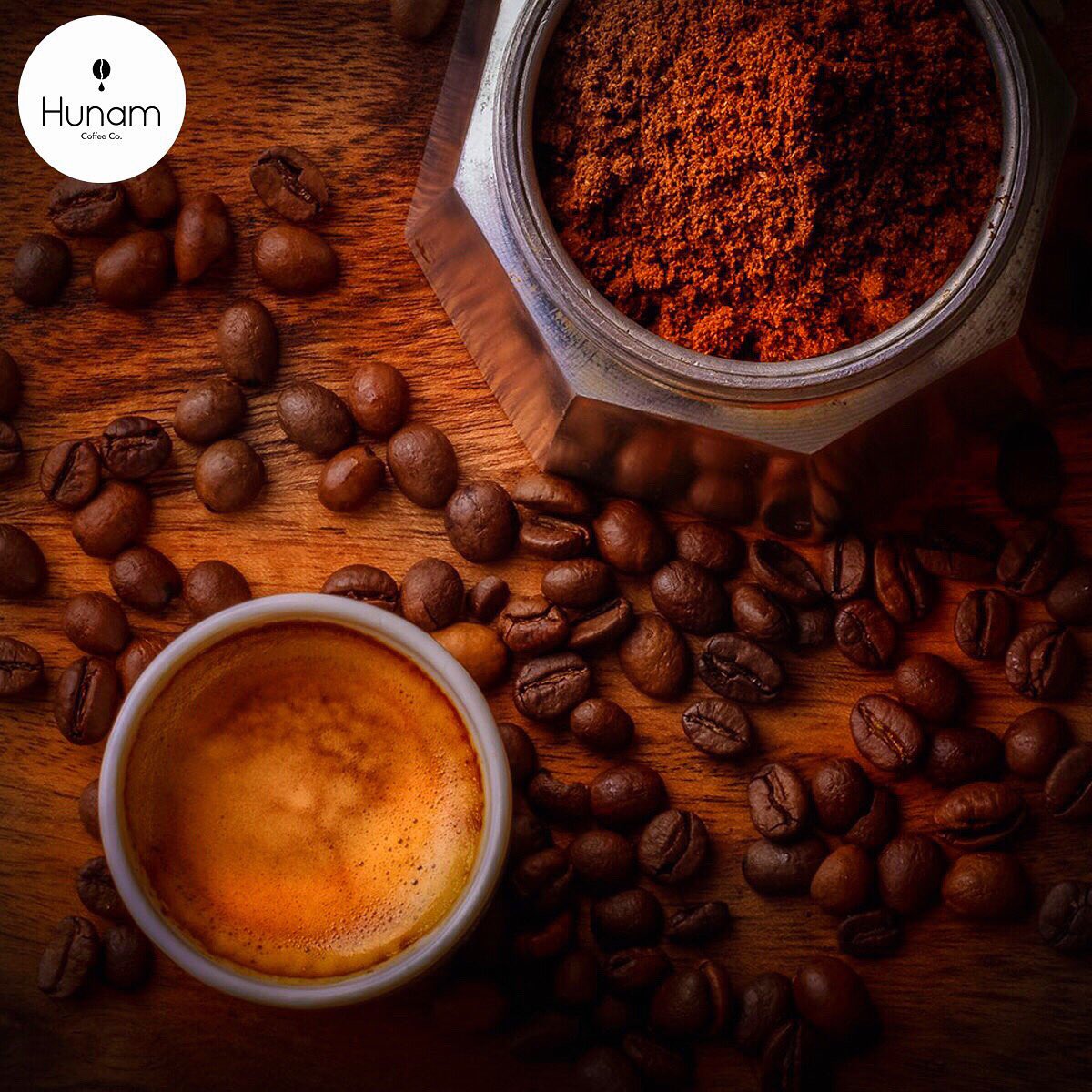 HunamCoffee's tweet photo. بر اساس تحقیقات انجام شده تنها 15 درصد تلخی قهوه به خاطر کافئین موجود در آن است. هرچه قهوه به رست تیره(دارک) نزدیکتر شود، طعمش نیز تلخ تر خواهد شد.
#قهوه #تلخی_قهوه #قهوه_هونام #رست #قهوه_تلخ
#coffee #Hunam_coffee #Roast https://t.co/5o7laGPRjp
