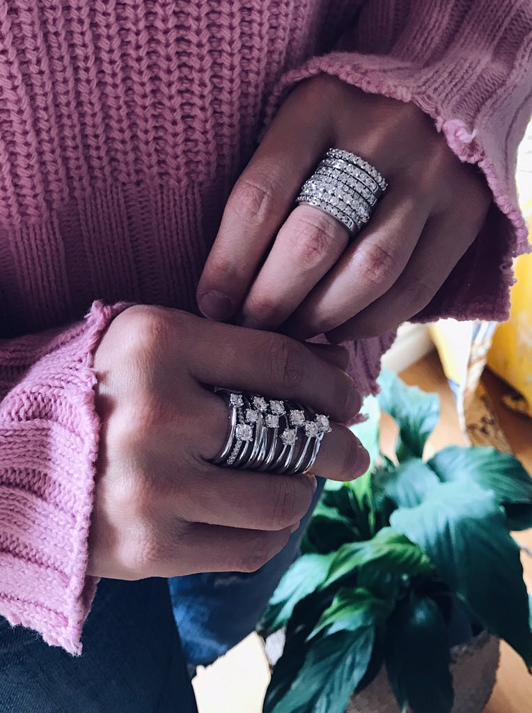 JoieriaMoner's tweet photo. Diamants de la millor qualitat 💎 clavats i montats a mà 🙌🏼 al nostre taller �� #jewelsforlife #joieriamoner https://t.co/q7LORIIFHu