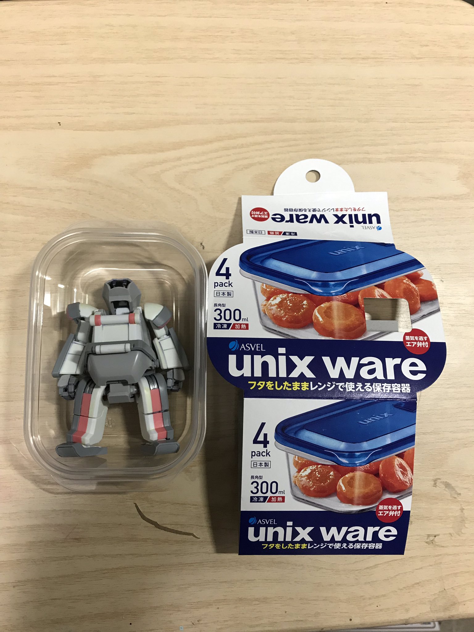 Mickey48 Unixの容器にチャンクを収納できるかやってみました 腰のカバーを跳ねあげたら収まりました ただ丸い部分が蓋に密着するので塗膜の剥がれが不安でしたら外すのがいいかも メカトロチャンク この容器に食べ物入れたことないな Mickey48 Unixの容器にチャンクを収納できるかやってみました 腰のカバーを跳ねあげたら収まりました ただ丸い部分が蓋に密着するので塗膜の剥がれが不安でしたら外すのがいいかも メカトロチャンク この容器に食べ物入れたことないな
