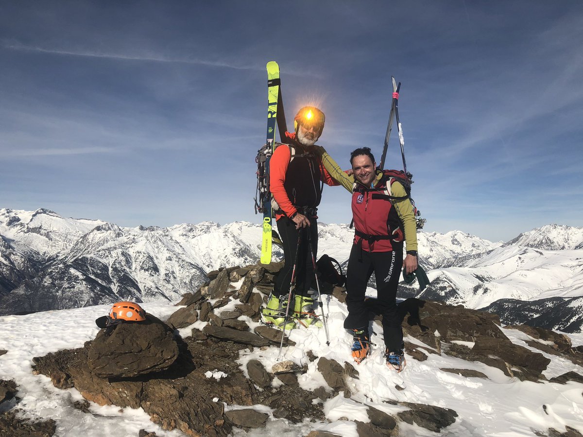 CDCaloco's tweet photo. El Caloco se mueve!!!!!
Ascensión desde Cerler al pico Gallinero tras haber subido pico Cogulla. https://t.co/FgIjFShaP8