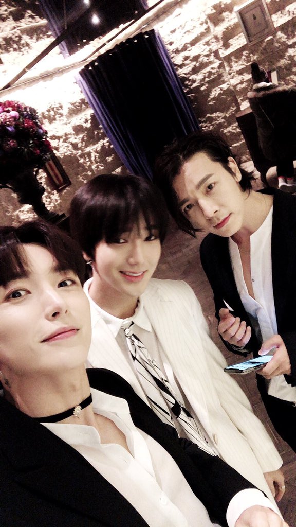 hedy_liang's tweet photo. #SJ_KKBOX_MusicAward
#ELFLoveOurKingSJ
#TheLastManStanding
@SJofficial

Have a good show in taiwan😙 https://t.co/l0RfxgfAvj