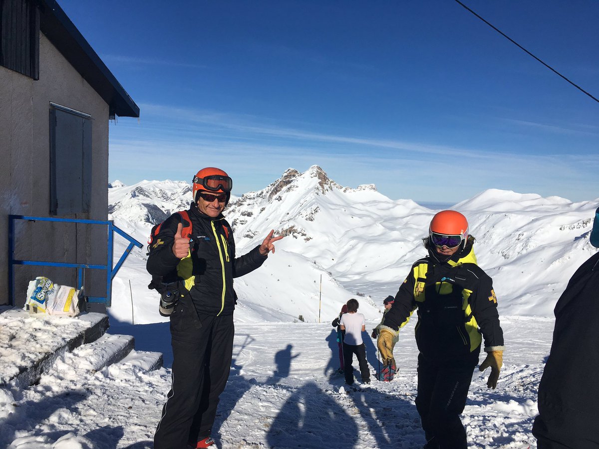 StationArtouste's tweet photo. Votre petit coin de paradis ☀️🏔🎿🤩 @pic_ossau @FontRomeuP2000 @SaintLaryAlti @Altiservice @LaRepDpyrenees @Meteo_Pyrenees @Bleu_Bearn @BearnPyrenees @SO_Pau @F3Aquitaine @Ville_Pau https://t.co/gVJDl6a6YL