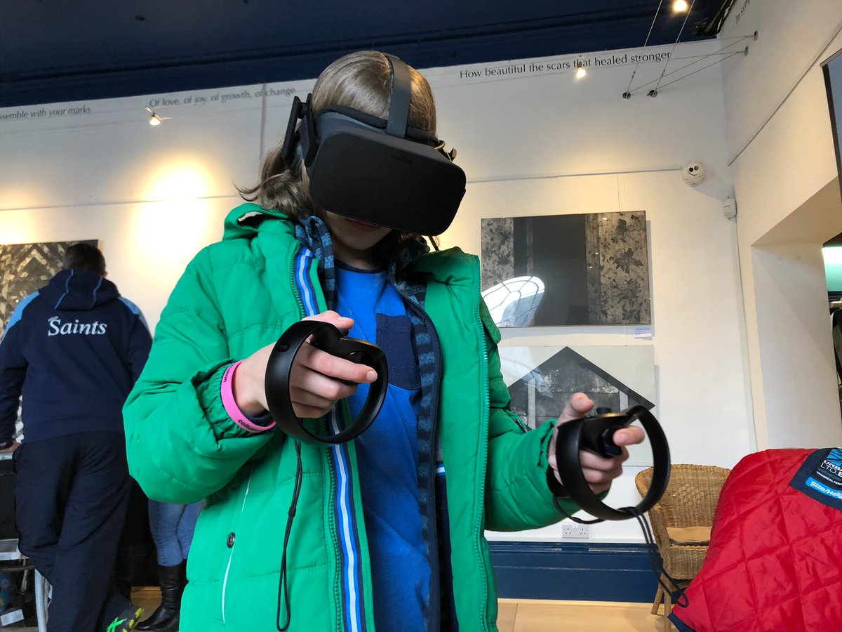 Documentally's tweet photo. At the @in_collusion #futuretakeover event with @Minimentally building virtual worlds. #vr https://t.co/SP2z8oPot8