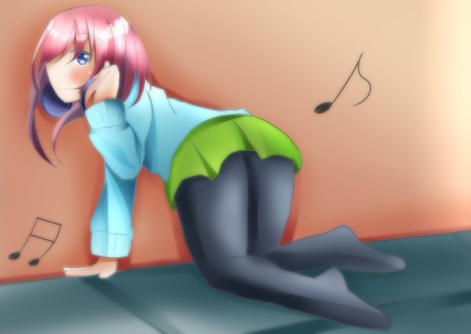 ノラホシさんがTwitterに投稿した中野三玖(五等分の花嫁)のイラスト。