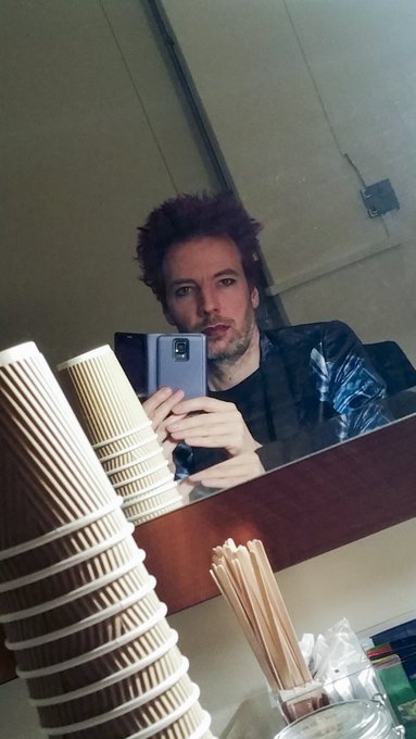 DesperateBeauty’s pics and videos