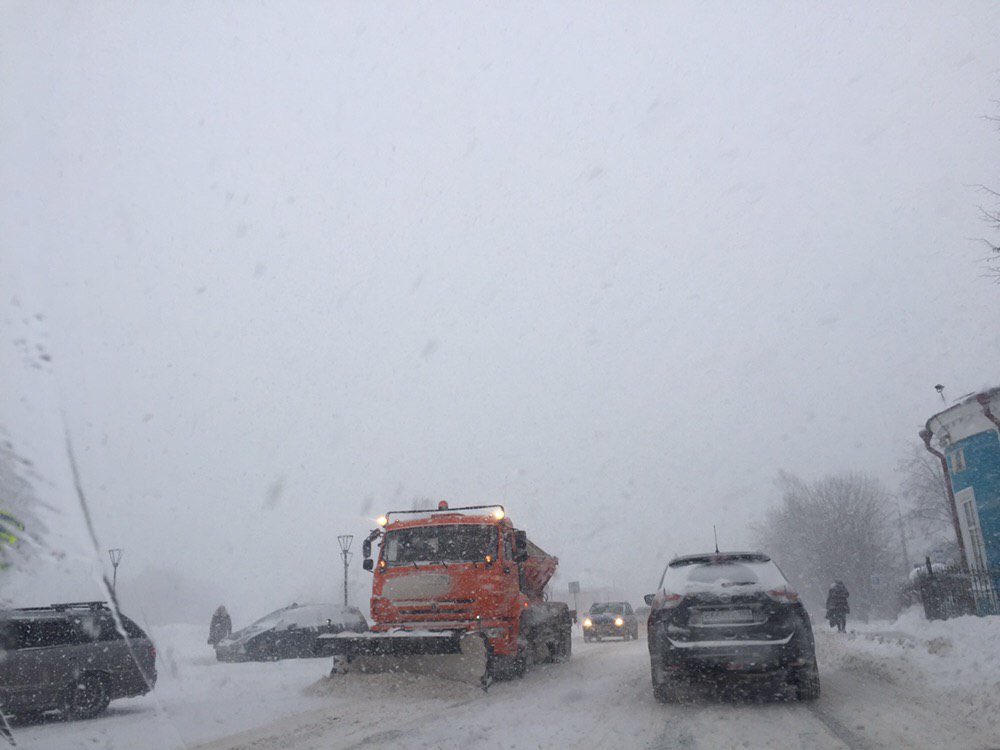 интенсивный снегопад. интенсивность осадков. когда в киеве будет снег. интенсивный снегопад. интенсивный снегопад.