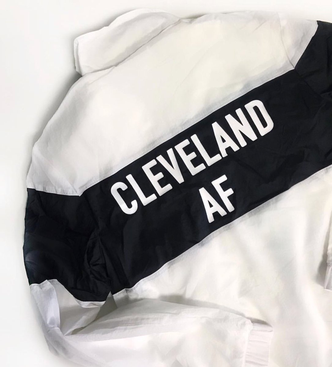 emilyroggenburk's tweet image. Doing a weekend giveaway to celebrate some new releases!!! Giving away a $50 gift card...RT to enter!!!

+ use code VAL19 for 20% off entire site! 
emilyroggenburk.com/shop-products/