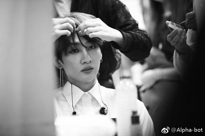 sjdzwqzn1's tweet photo. #ELFLoveOurKingSJ 
@SJofficial 
累了来欣赏一下哥的绝世美颜 https://t.co/esCQogWB47