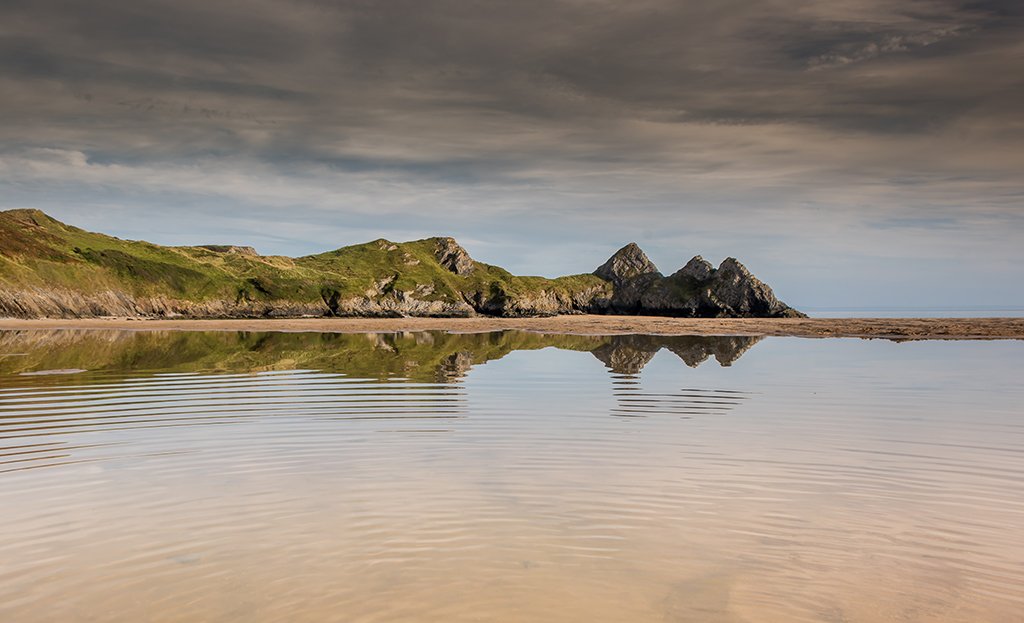 If you look up #Swansea Bay in the dictionary (our dictionary) you’ll see a picture of a stunning sandy beach. The #beaches here have won #awards, and plenty of them!  Read more…bit.ly/2FTZHUa