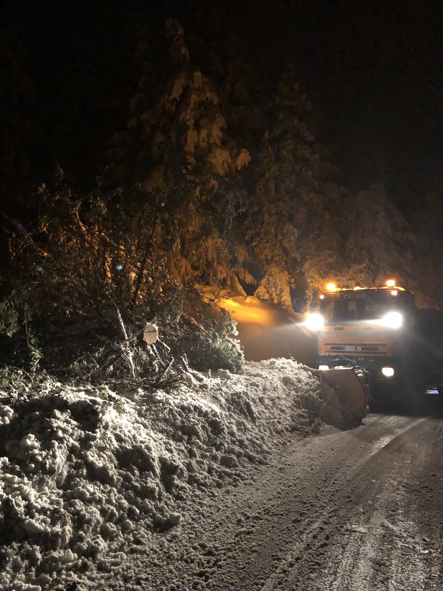 StradeAnas's tweet photo. ⚠️ Attenzione: maltempo e #neve in #Basilicata ⚠️
#Anasinazione con 70 mezzi da 48 ore sulle strade della regione ❄️
Guarda la gallery nel #comunicatostampa ⬇️
https://t.co/duhQjU0aIF https://t.co/avKvQFUCpu