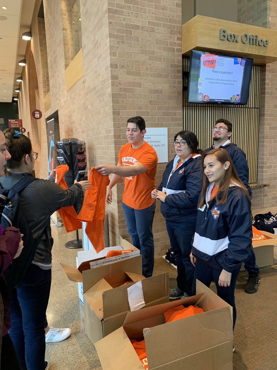 UTRGVadmissions's tweet image. Future Vaqueros waiting for the #DiscoverUTRGV to get started! We’ve got ponchos and dry T-shirt’s! Don’t miss out! #vsquad #goingorange @ UTRGV Performing Arts Complex
