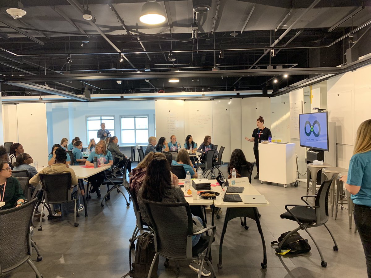 triciaabecker's tweet image. Design thinking workshop with @poofichu at #CountryGirlsCode - creating personas, empathy maps, and post-its galore. The girls are super engaged. More teaching like this, please.