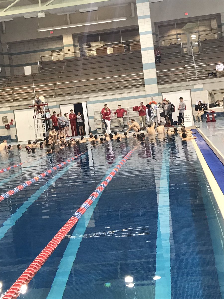 StephGATC's tweet image. You survived Jterm! Some solid performances this afternoon by @MiamiOHSwimDive #RiseUpRedHawks #OneMiami