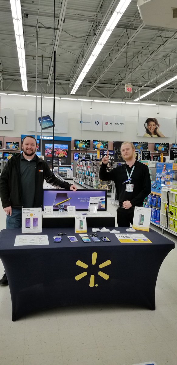 It’s all about Sprint here in Newington Walmart Today! Cameron and I are gonna kill it! <a href="/l_kobilarcsik/">Sandra Kobilarcsik</a> <a href="/RaymondKrozak/">J Raymond Krozak</a>
