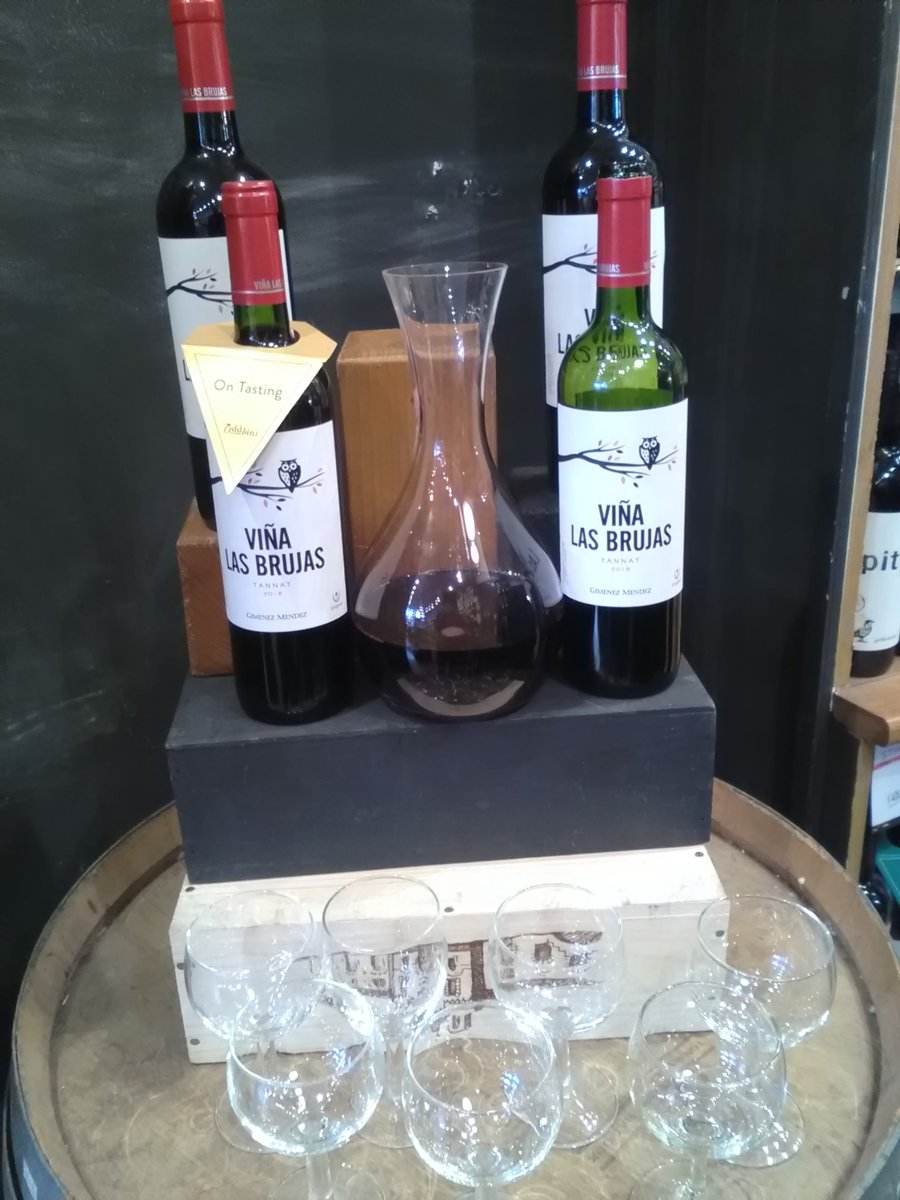 OddbinsHighgate's tweet photo. I can't think of too many grape varieties that are a palendrome; here is one. On free #Tasting today is a Uraguayan Tannat. Rich, dark fruits and velvety tannins this is beautiful for wet January! #free #highagte https://t.co/tqeZF7gowQ