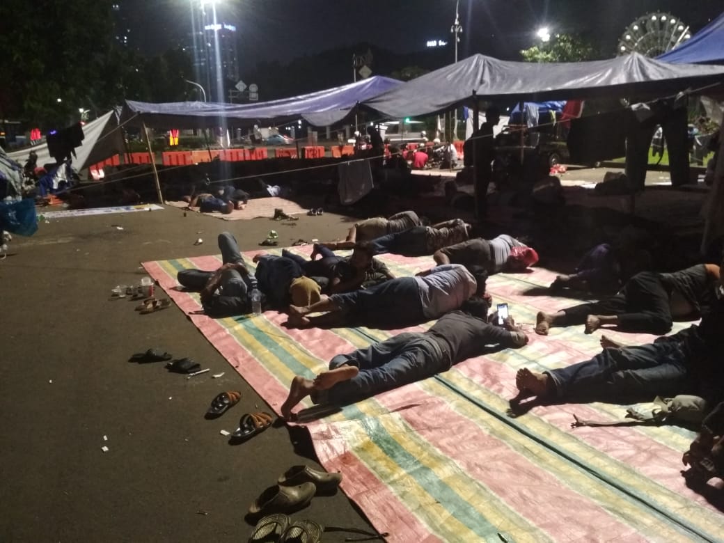 MuhtarMusa5's tweet photo. Ya...Allah akhirilah penderitaan kami di negeri kami sendiri ini jangan lagi engkau hinakan &amp; janganlah engkau tambahkan beban berat ini kepada kami beserta keluarga kami bukalah mata hati pemimimpin kami utk menyelesaikannya....Aamiin... https://t.co/UzesBHECOg