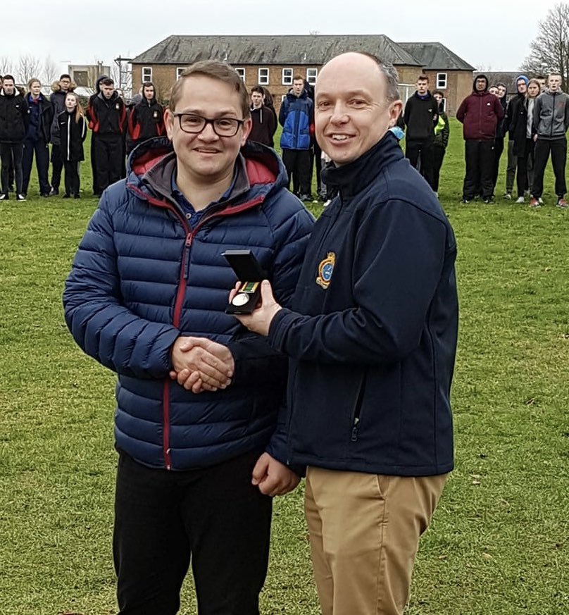 🎉 A well deserved ‘Congratulations’, to our Uniformed Staff member FS Street on being awarded his 12 Years continuous service medal at the Wing Cross Country event. 🎉#CadetForcesMedal #WhatWeDo @aircadets @SEMidsWgATC @CERegionRAFAC