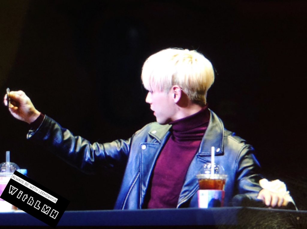 WithLMH1129's tweet photo. 190126 #BTOB #민혁 솔로앨범 홍대 팬싸인회 -1- @btob2mh #이민혁 #비투비 #MINHYUK #HUTAZONE https://t.co/3fV0CI1jya