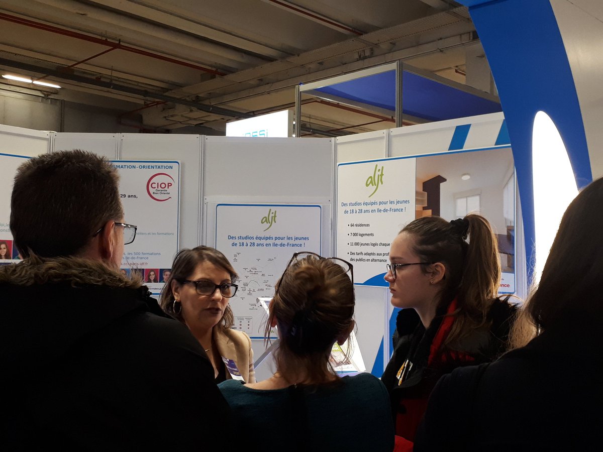 jclahlu's tweet photo. L'@ALJTweet présente au salon de l'apprentissage et de l'alternance.  #insertion #jeunes #mobilite #accompagnement #emploi #plusquedulogement. 
#untremplinpourlesjeunes https://t.co/t89L1pWBcL