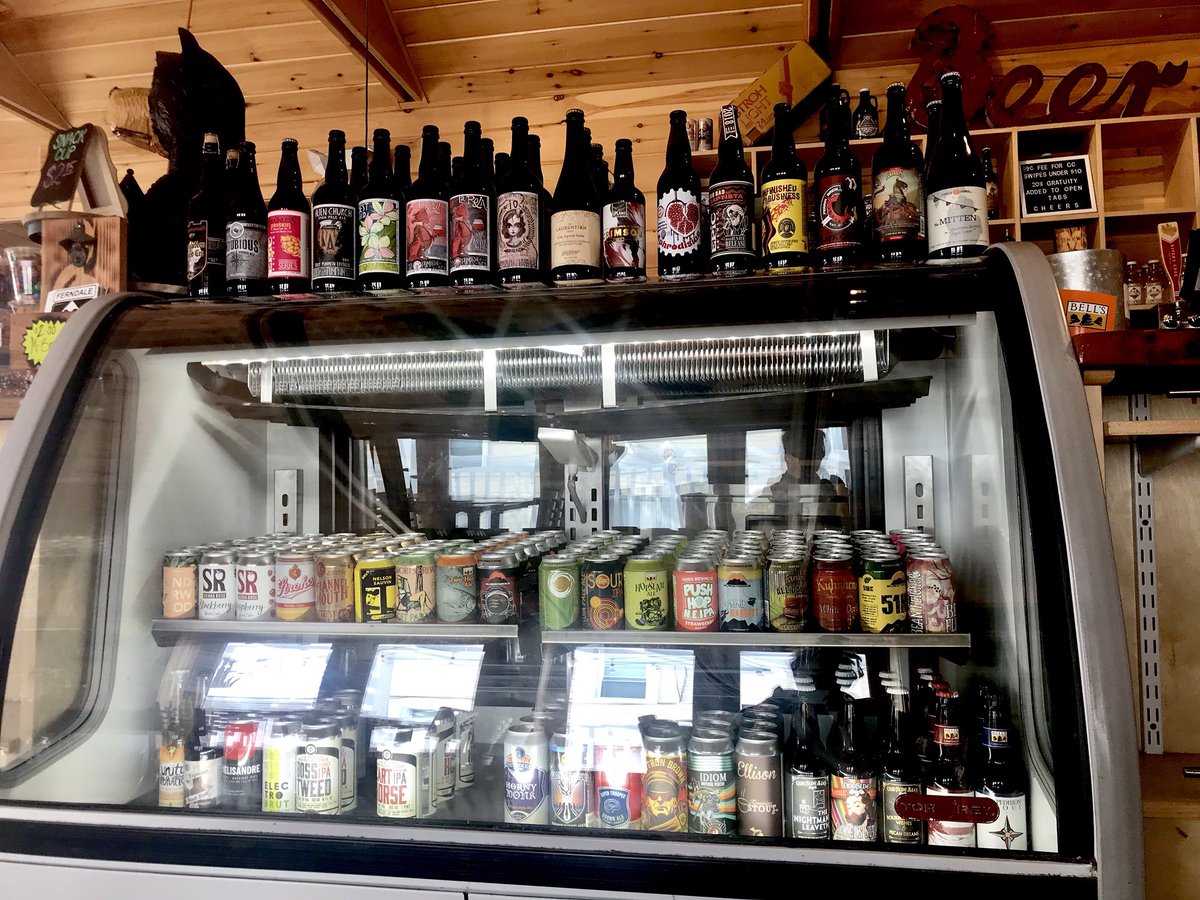 MBrewFerndale's tweet photo. Over 50 made-in-Michigan craft beers are available TO-GO AT RETAIL PRICING at M-Brew. Stop by #FerndalesFrontPorch and check it out... #mibeer 

🙌🏼 mixing-and-matching allowed 🙌🏼 https://t.co/nPYhj52dq0