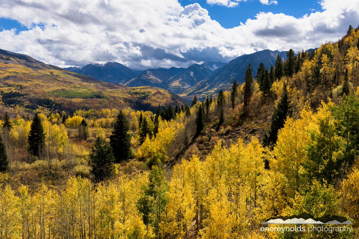 McClure Pass in October

#Colorado #coloradophotography
#landscape #landscapephotography #mountains #prints #fineart #apsencolorado #crystalmill #crestedbutte #foliage #quakingaspens #fallcolor