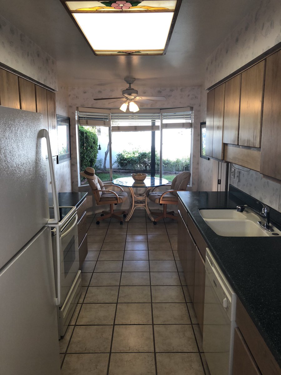 azhatlady's tweet photo. #openhouse #villamonterey #historicscottsdale
#Over55community
Come visit this morning from 10-1. Library wall for book collectors. 2 master suites. 3 bathrooms. Over 2000sqft. Move in before #springtraining #azhomesandhats #azhatlady https://t.co/0X7WIMabGz