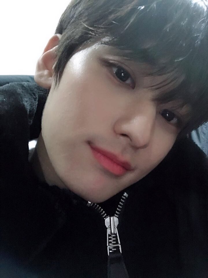 WE_THE_BOYZ's tweet photo. (주연) 오늘 처음 한 팬콘서트 너무 즐거웠어요~~네시간이나 한줄 전혀몰랐는데..ㅋ 잼있게 놀았닿ㅎ 내일도 더 재밌게 놀아요👍 https://t.co/jifJ4XbmkJ