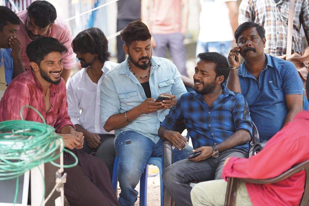 anas6_4's tweet photo. If a location pic will #HIT or getting more #HYPE.....
There name was..,
@dulQuer or @mammukka ❤❤
Here😘 #DQ was the king
#OruYamandanPremaKadha
#breakfun
#loactionpic
Coming soon....! https://t.co/D38gxhKAXp