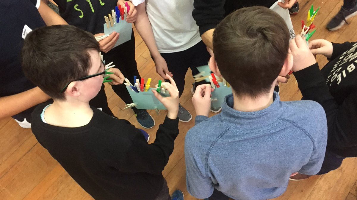 stirlingbattbb's tweet photo. What a superb group of young people so far on our ‘Building Your Skills’ Course. Never seen a group get together and work so well so quickly - and among so many! #BoysBrigade #YouthWorkChangesLives https://t.co/jvlb8MgfcR