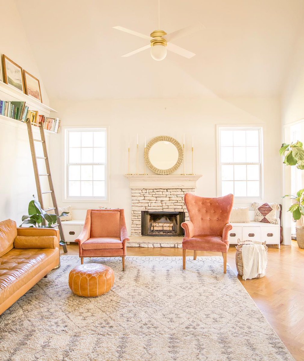 HunterFanCo's tweet photo. The Hepburn in fresh white fits right in with Instagram blogger @inhonorofdesign bright and airy space! The Hepburn is also available in matte black. #itsahunter https://t.co/Yv1Uou45gg