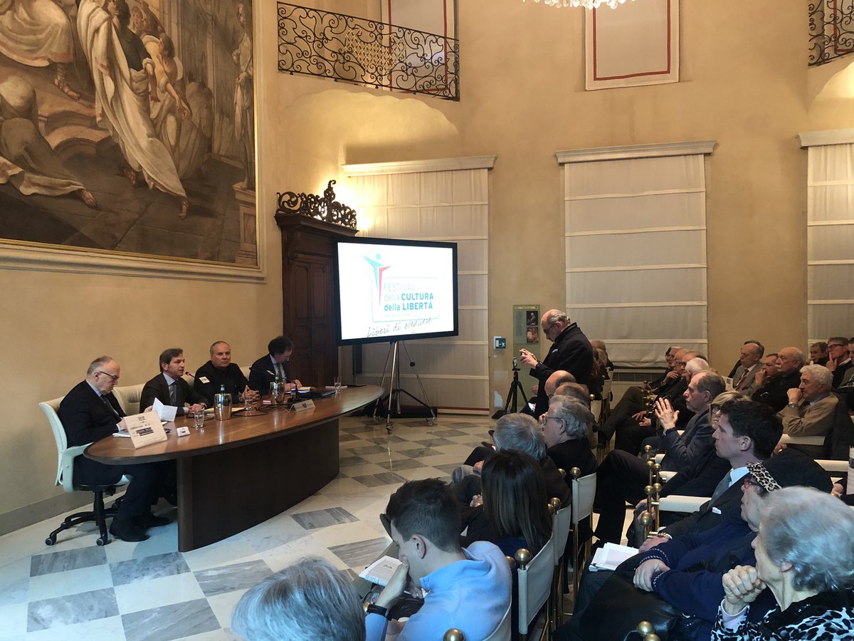 ConfediliziaPc's tweet photo. Festival della Cultura della Libertà.
“L’Unione Europea tra fatti e ideologie”. Modera l’incontro il giornalista @RGionelli. Relatori: Roberto Brazzale, Pierluigi Magnaschi e Paolo Luca Bernardini).
@ItaliaOggi https://t.co/dvwJaQujsr